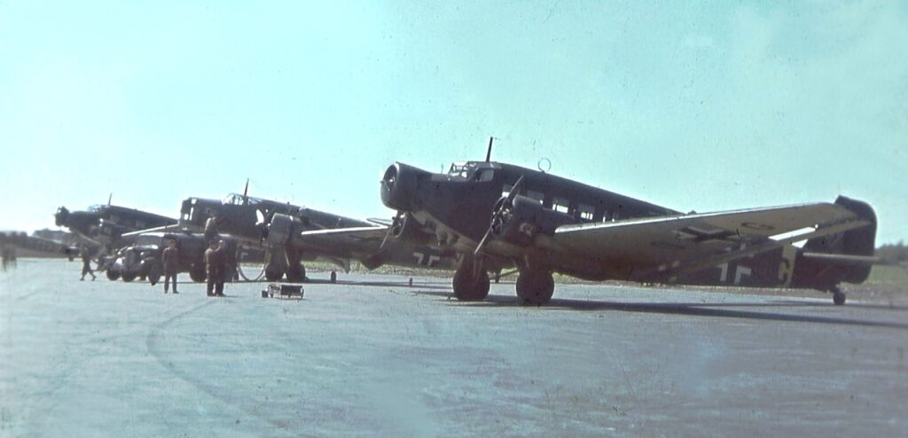 Kbenhavns Lufthavn 1940-44 Tyskerne overtager - Dines Bog