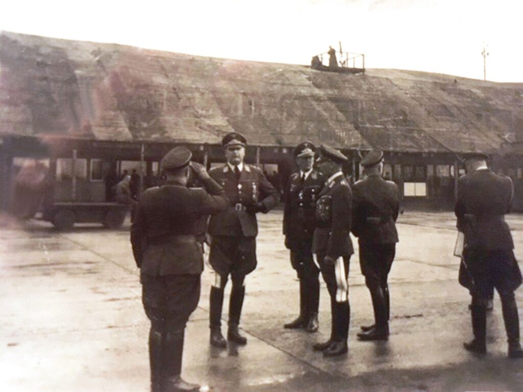 Kbenhavns Lufthavn 1940-44 Tyskerne overtager - Dines Bog