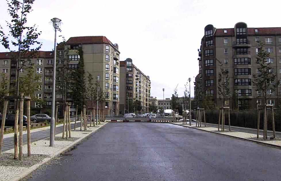Dines Bogø - Berlin